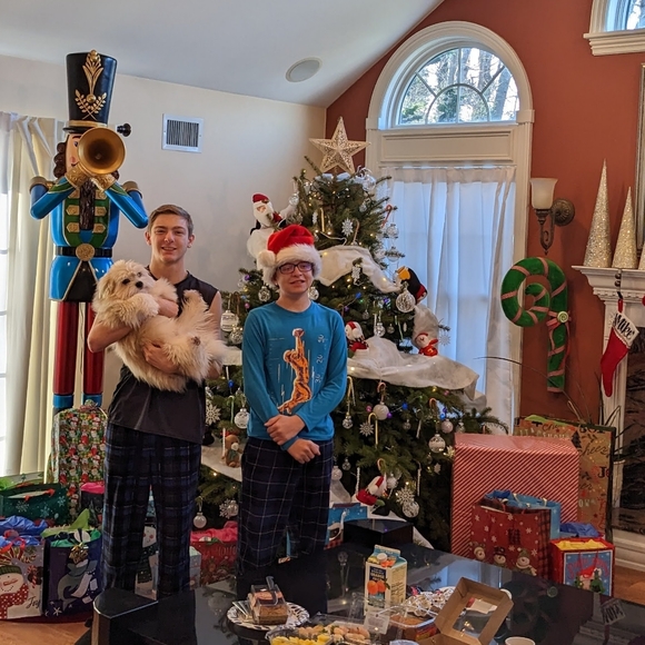 Meet your Posher, JoJo - Picture 16 of 16